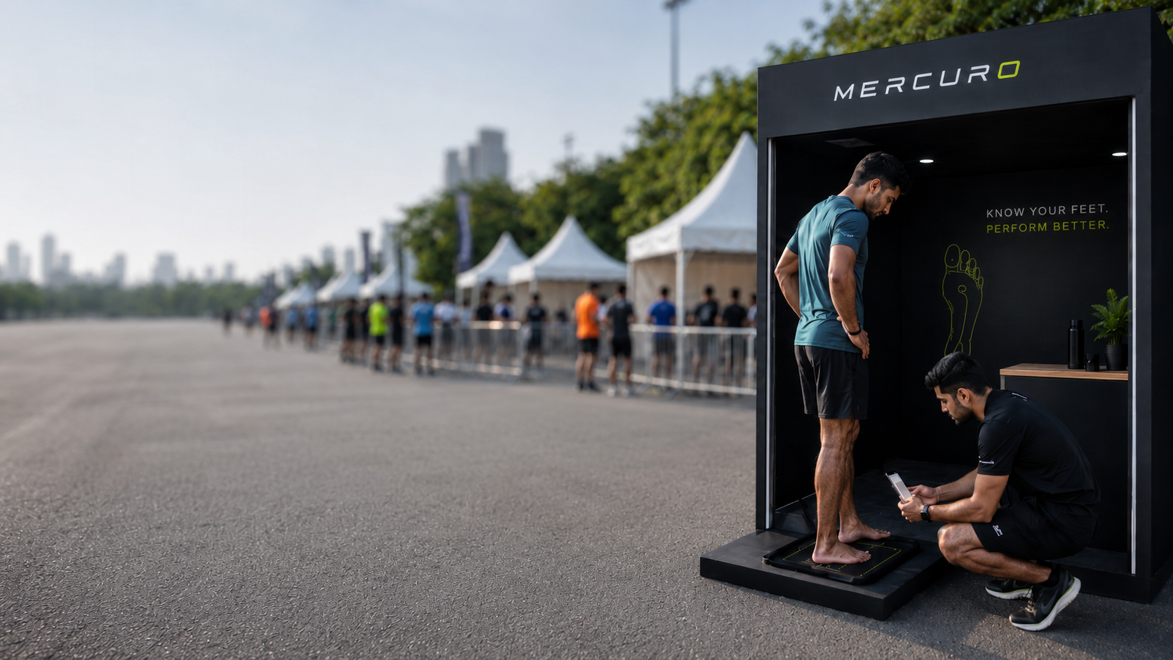 Runner approaching the Mercuro scan booth at the Mumbai 10K Challenge.